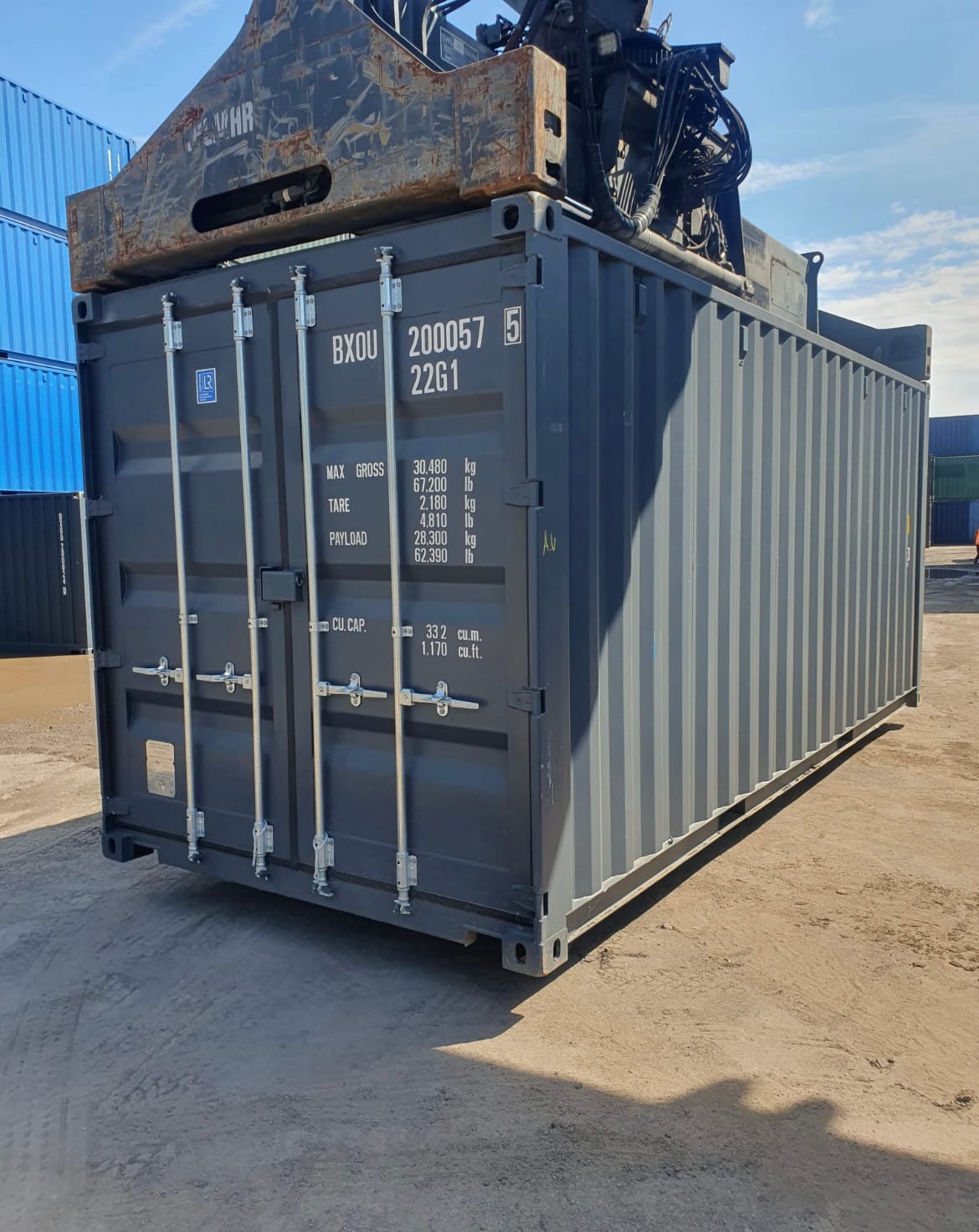 Sperrmüll Düsseldorf effizient beseitigen – Mit unseren günstigen Containern kein Problem