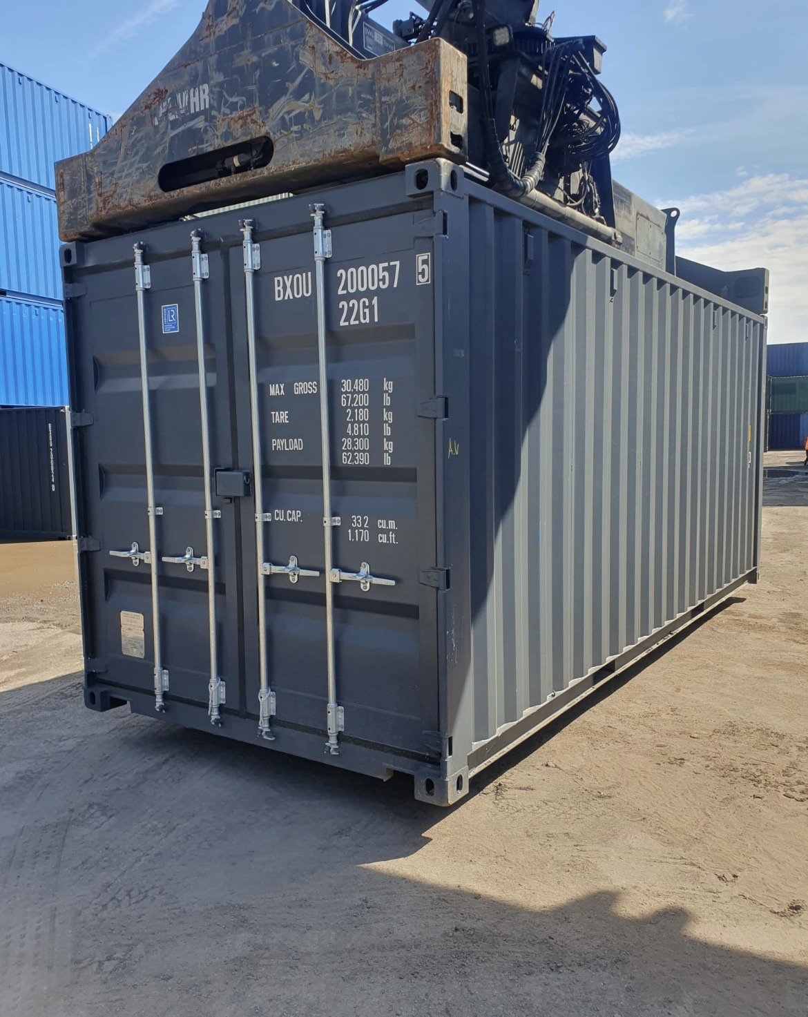 Sperrmüll Düsseldorf effizient beseitigen – Mit unseren günstigen Containern kein Problem
