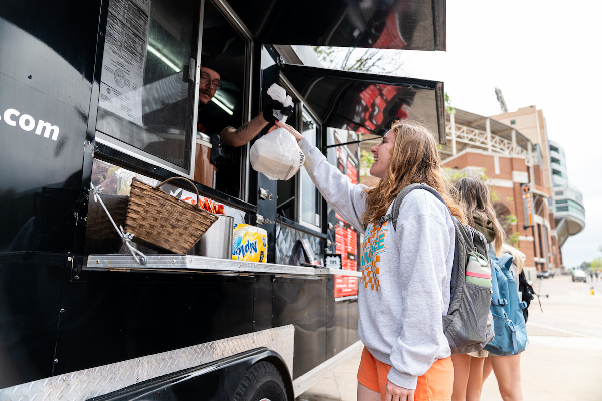 Foodtruck Münster mieten – Individuelles Catering für dein Fest